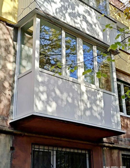 Продам 3 кім.кв. 2 поверх Площ 55 кв.м. Центр Нові МПО Торг