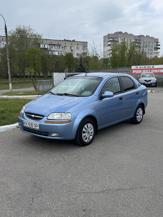 Chevrolet Aveo — на автоматі, газ/бензин
