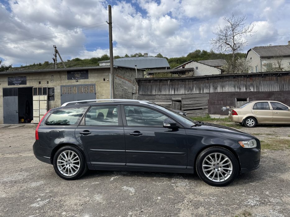 Volvo v50 Drive 2010