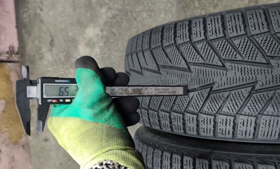 Шини Hankook Winter I*Cept iZ2 215/65 R16 пара