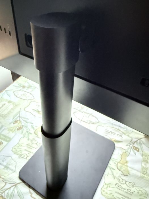 LG UltraFine 22MD4KA z głośnikami / Klasa A- ( for MAC)