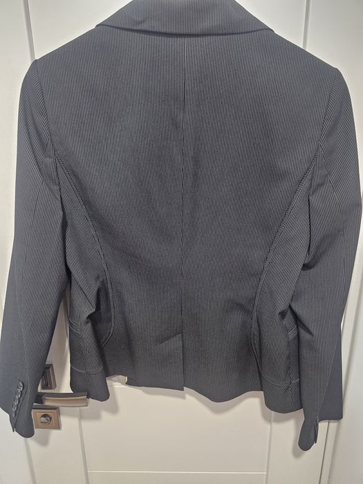 Продам костюм Esprit