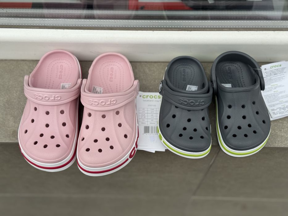 Дитячі крокси рожеві сірі Crocs bayaband kids