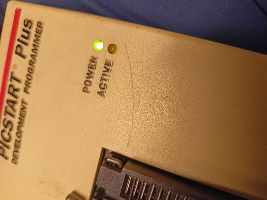 Programator Picstart plus development programmer