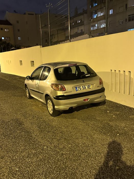 Peugeot 206 (junta queimada)