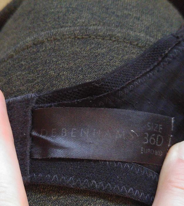 Biustonosz w kolorze czarnym