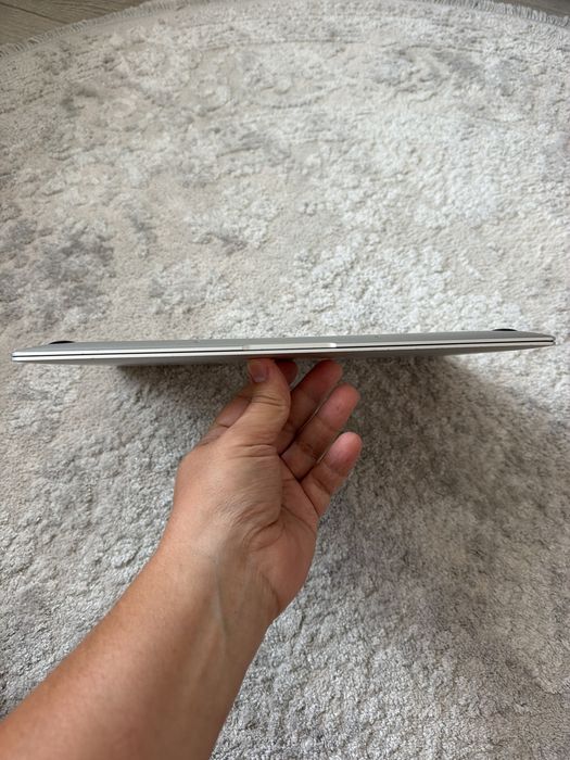 Macbook Air 2020 M1 8/256gb