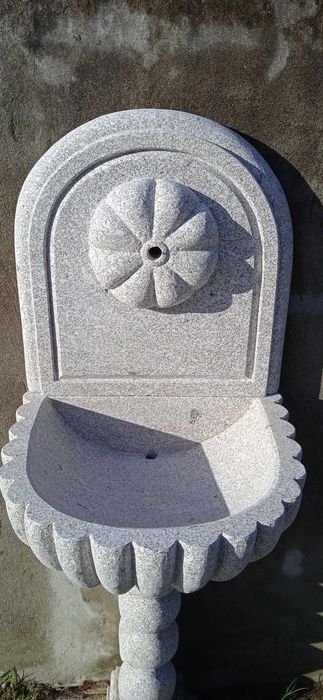 Fonte de água, para aplicar em qualquer entrada