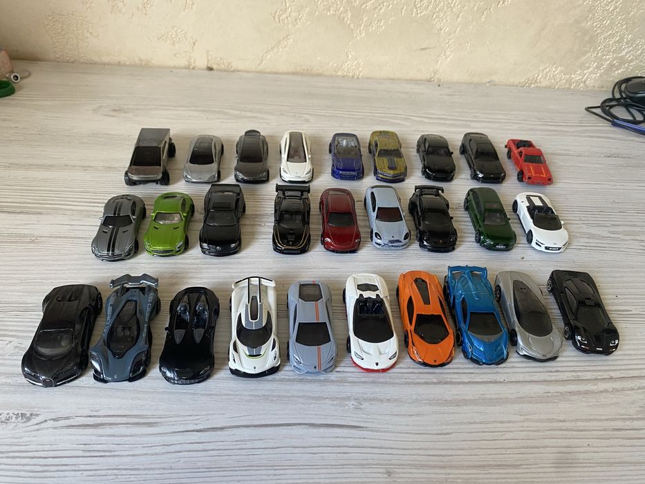 Машинки hot wheels