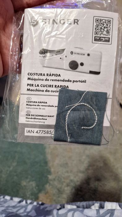 Máquina de costura portátil