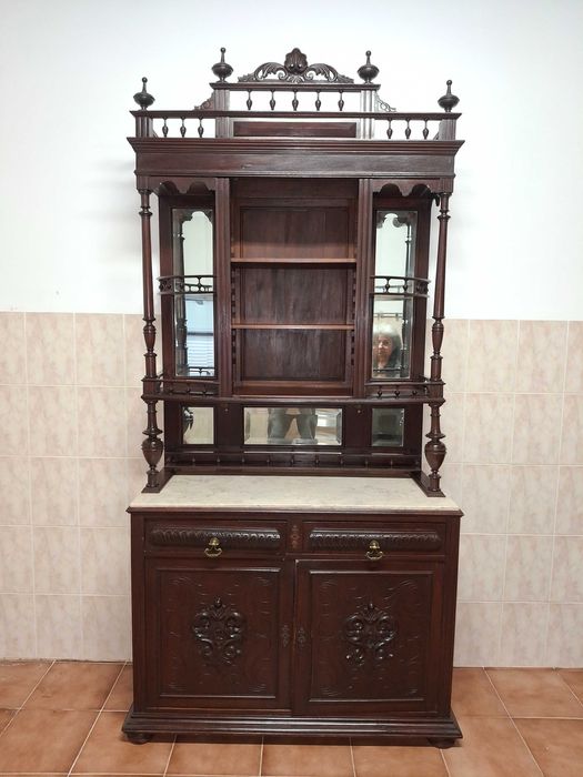 Movel de cozinha antigo