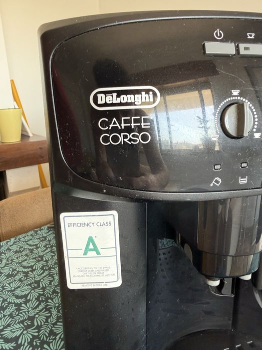 Maquina de café DeLonghi ESAM2600