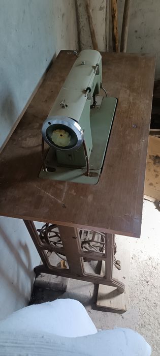 Maquina de costura Oliva