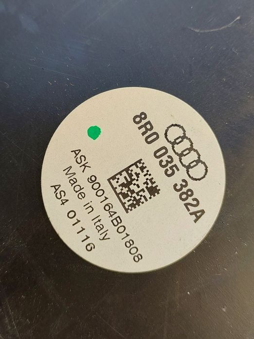 Сабвуфер Audi Q5 Сааб