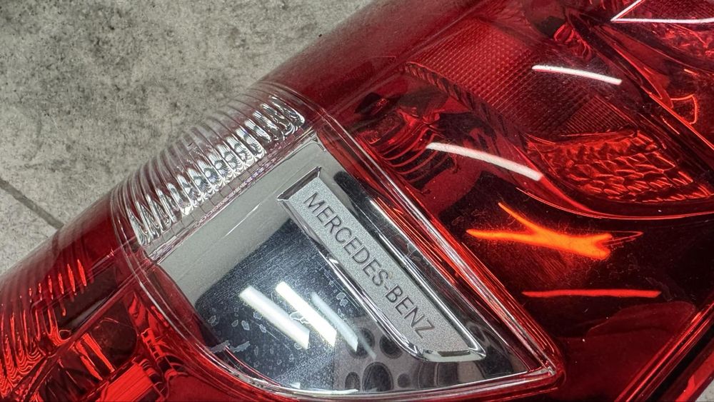 Фари Mercedes bens