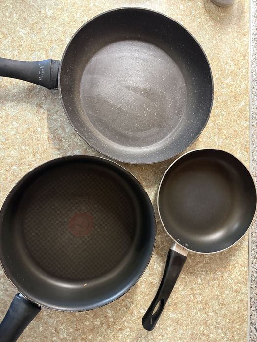 Набор б/у сковородки диаметром 28,20см и сотейник диаметром26см