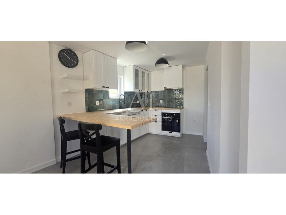 Moradia T2 Remodelada com Vista Rio em Zona Premium
