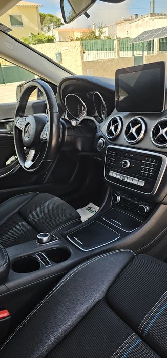 Mercedes-Benz CLA 180
