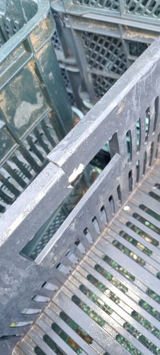 Skrzynki plastikowe na owoce / warzywa itp