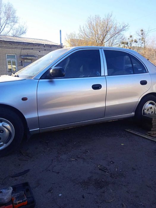 Автомобіль Hunda