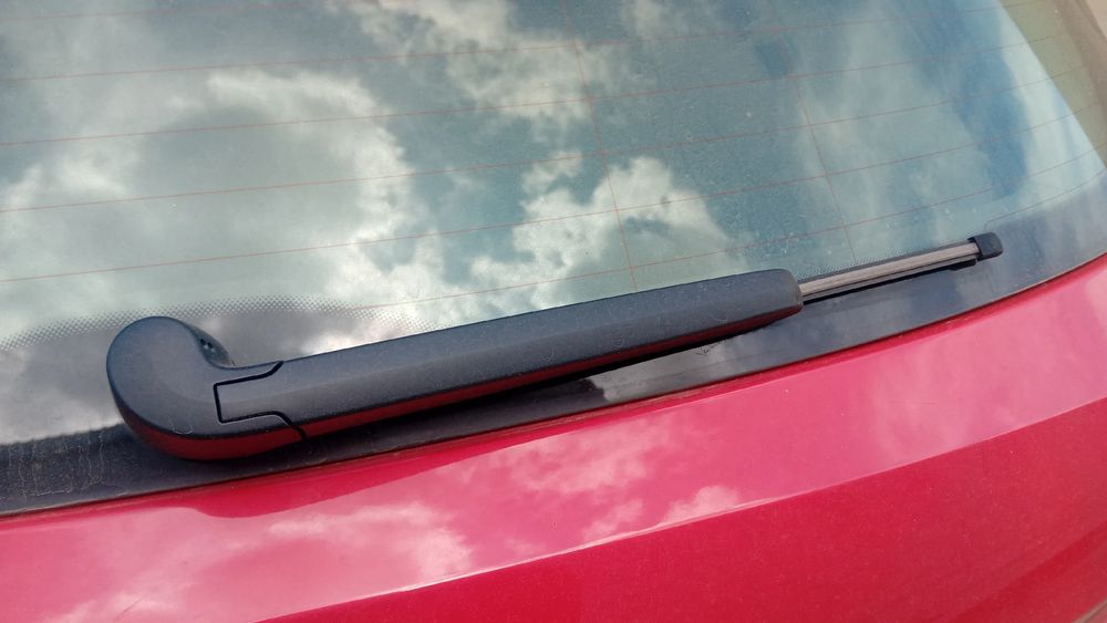 Haste / braço de escova limpa vidros trás AUDI A1 Allstreet (GBH)