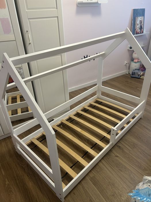 Łóżko dziecięce biale w stylu tipi