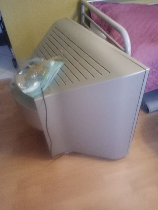 Telewizor Loewe Articos 32 cale LED