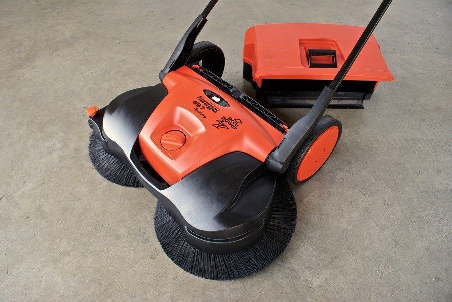 Haaga 697 Zamiatarka Elektryczna Akumulatorowa Ręczna Prowadzona Turbo