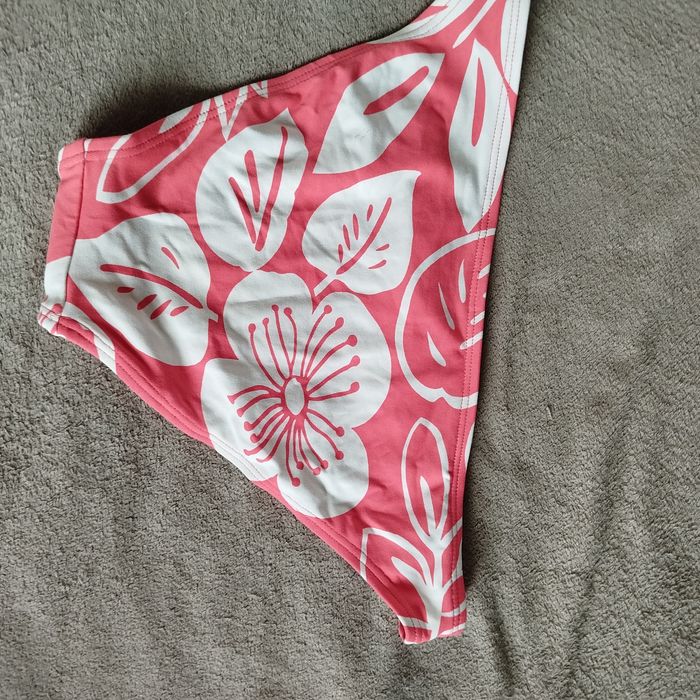 Majtki kąpielowe bikini 40