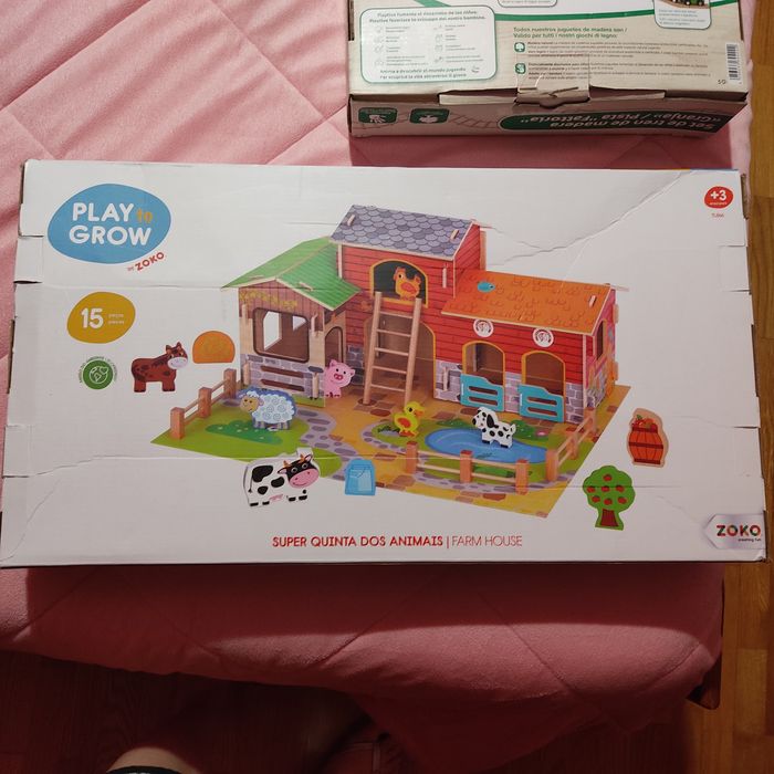 Quinta de animais madeira