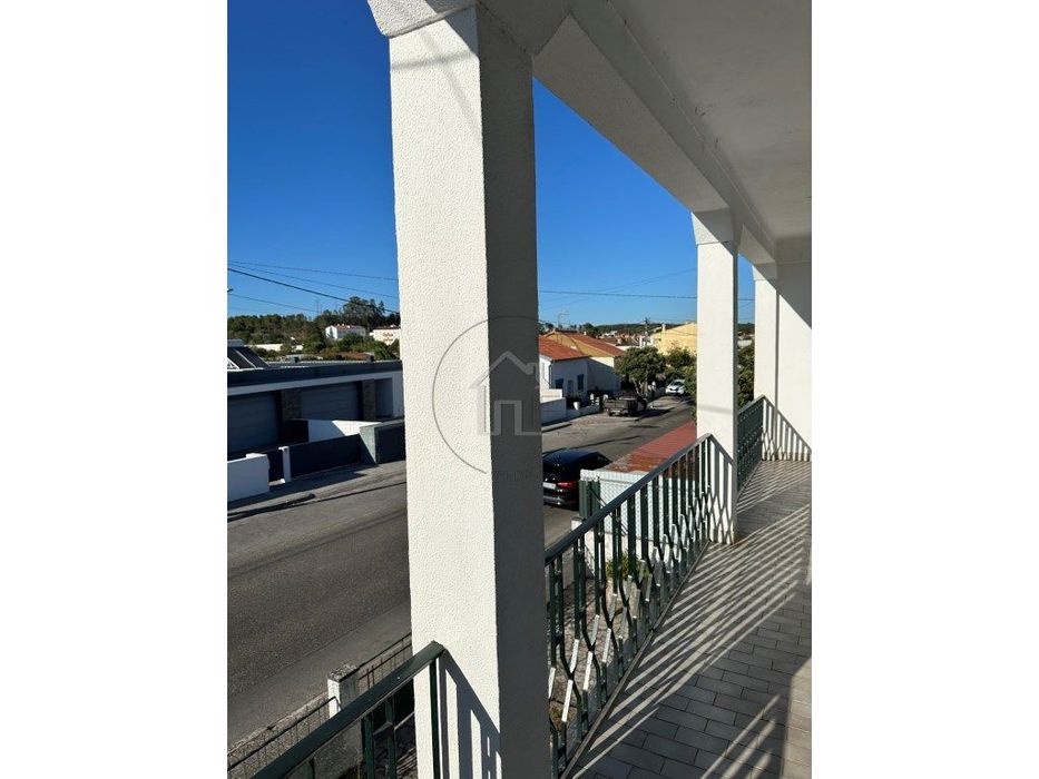 Arrendamento apartamento T4 - Abrantes