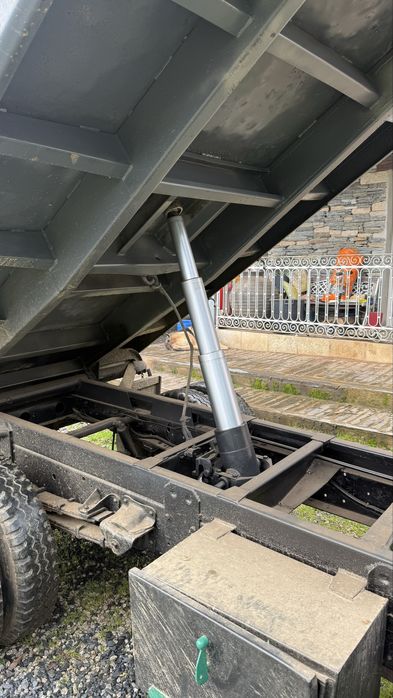 Toyota dyna com bascula