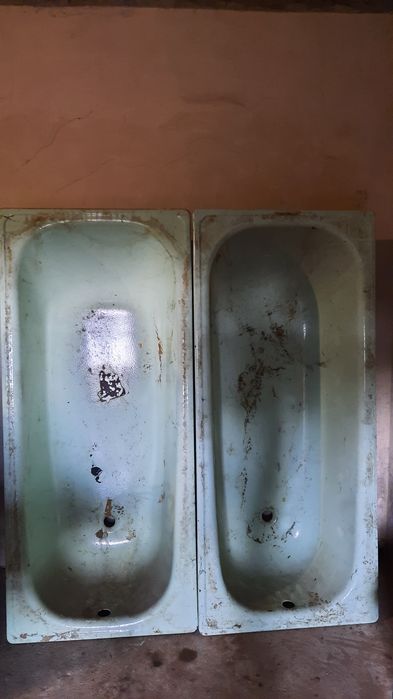 Продаються  ЄМКОСТІ.