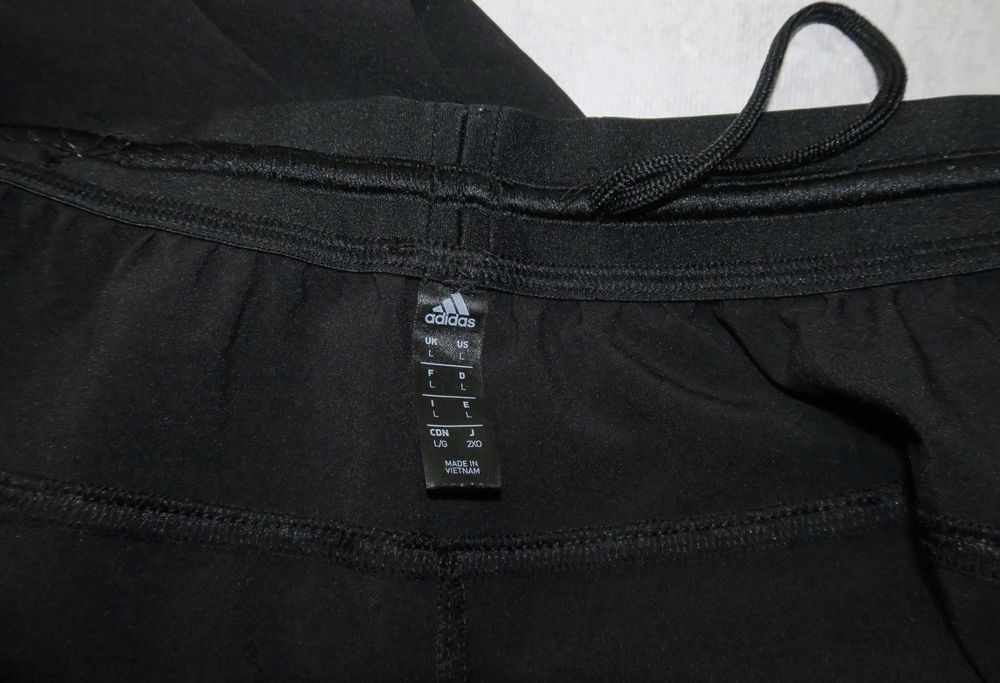 Adidas krótkie przewiewne spodenki L