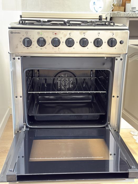 Fogão Meireles elétrico e gás natural