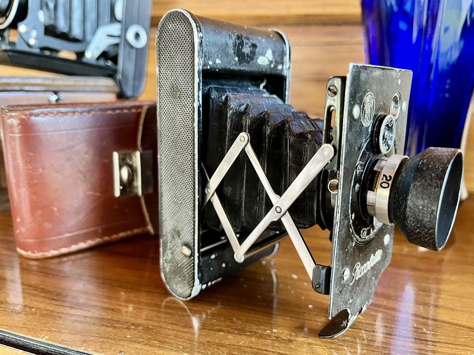 Antiga maquina fotografica Piccollete