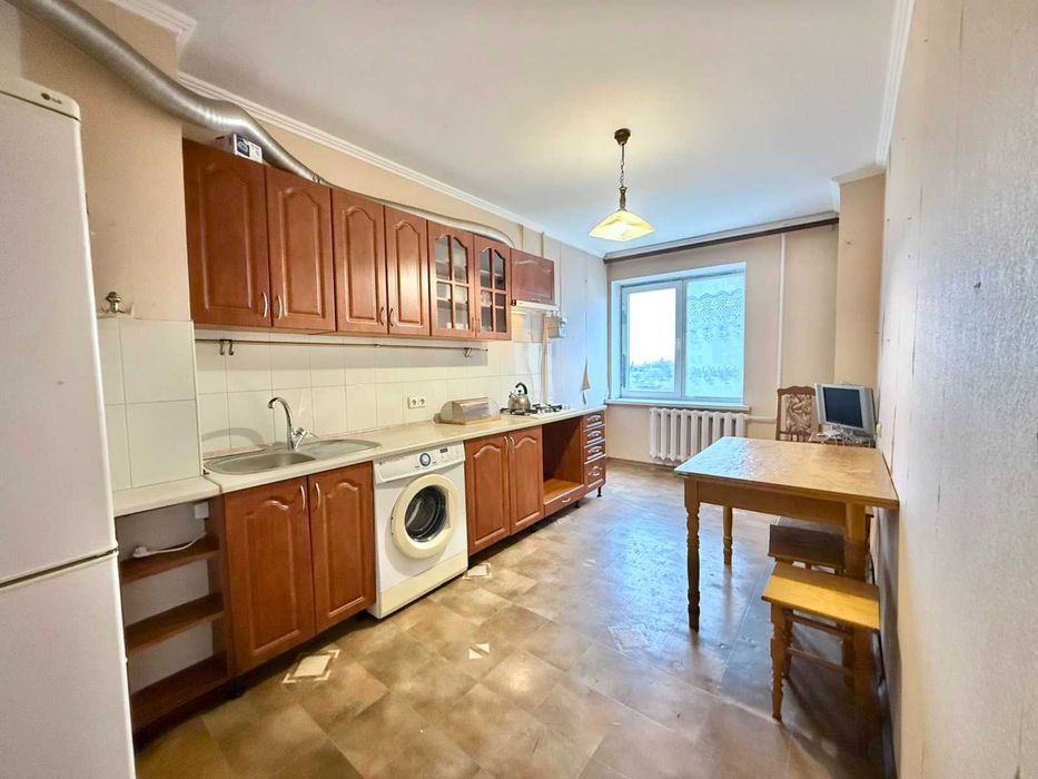 отличная 2 комн квартира  82 м  газовый дом