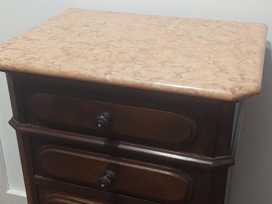 Armário - 5 gavetas, tampo em mármore rosa