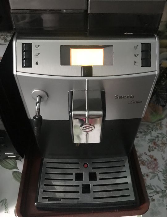 Кавоварка Saeco Lirika