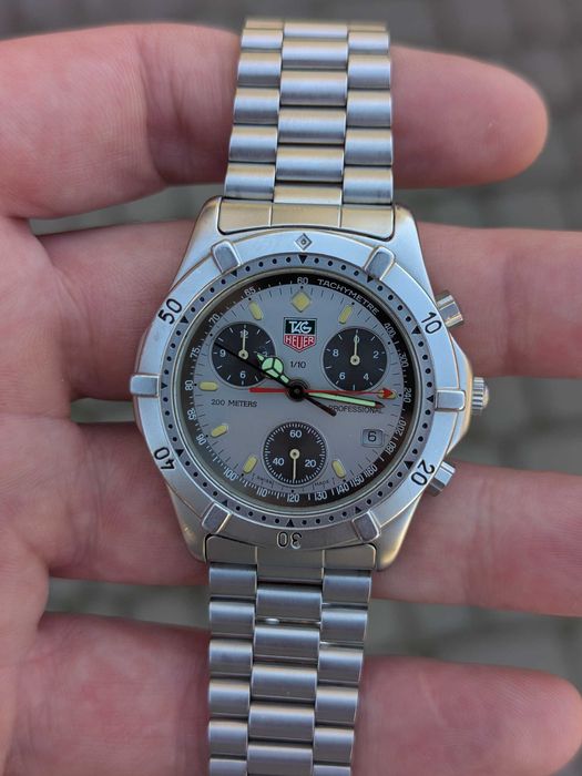 TAG Heuer Professional 2000 CE1111