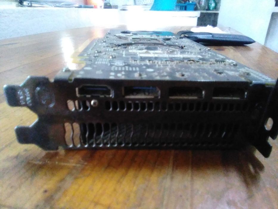 placa grafica radeon saphir RX480   8 gigas