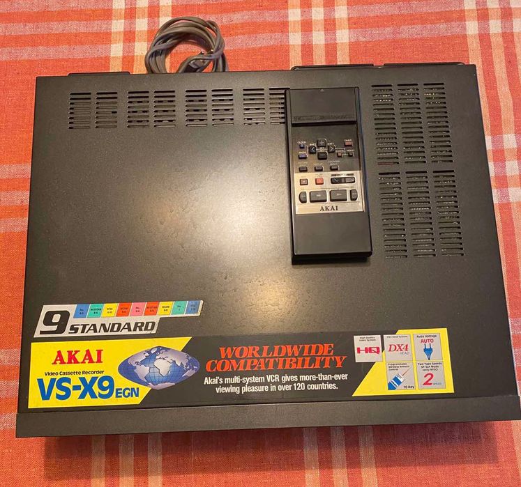 Видеомагнитофон Akai, Японія