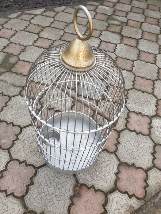 Продам якісну клітку для папуги