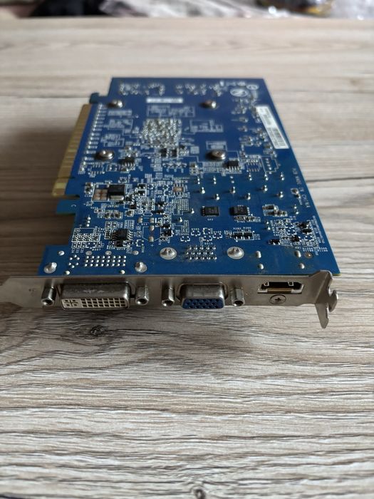 Karta graficzna Gigabyte GeForce GT 610 1GB (GV-N610AX-1GI)