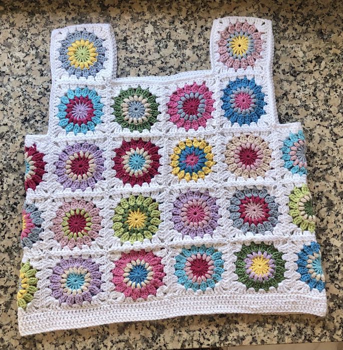 Colete colorido em crochet