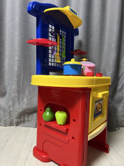 Дитяча іграшкова кухня