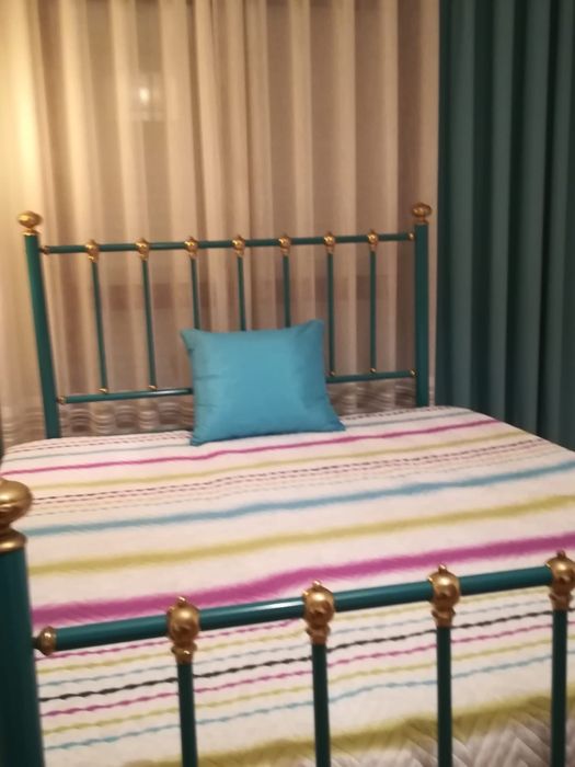 Cama casal de ferro + estrado