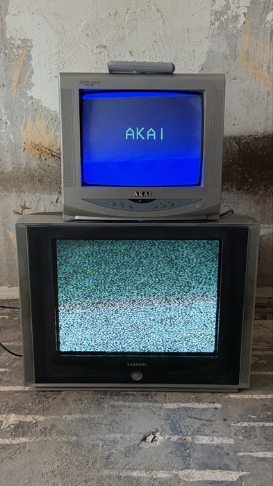 Продам телевізор самсунг и акаи