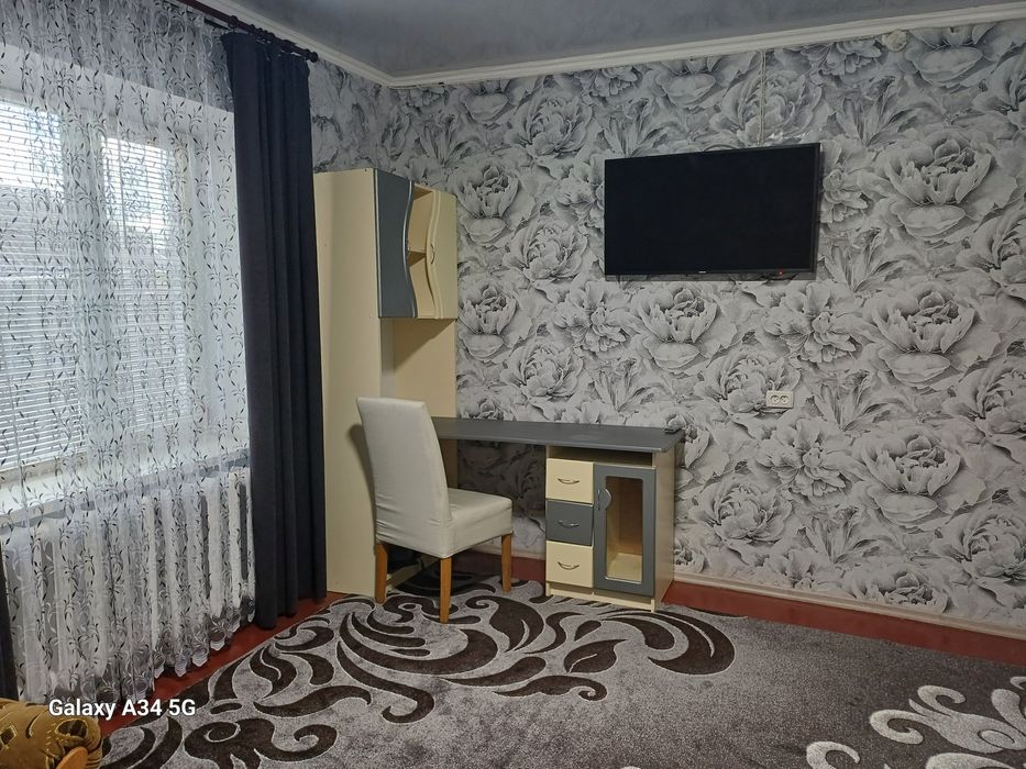 Здам  2 кімнатний будинок в центрі м.Миргород(є варіанти)