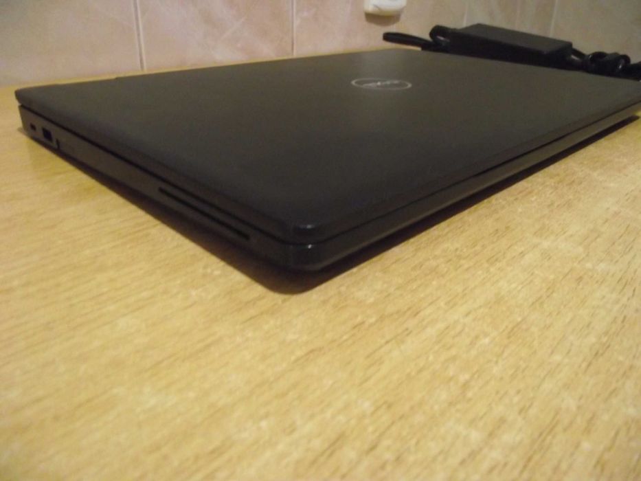 Ноутбук Dell Latitude 5580 i5-6440HQ GF 940MX 16Gb 256Gb 15.6 FHD IPS